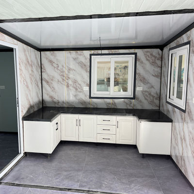 Ready made luxury modular houses with bathrooms 20 40 ft prefab container house Wooden solar-powered container house