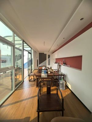 Casa de contenedores plegables Estructura de acero fuerte y ligera con paneles de pared aislados para una vida cómoda y segura